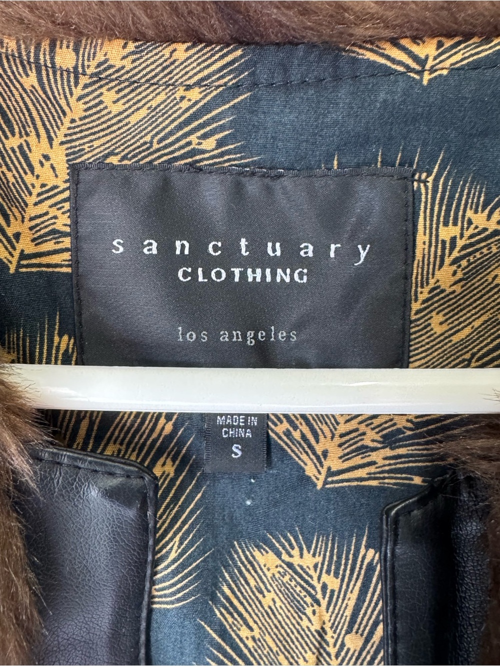 Sanctuary Dark Brown Faux Fur Open Front Vest with Patterned Lining Women’s S - Picture 2 of 4